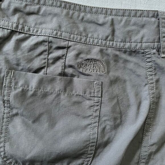 The North Face Hiking Camping Outdoor Gray Size 4 Adjustable Shorts Bermuda - Picture 4 of 8